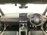 【前方視界】開放的な前方視界!運転がしやすく疲れにくいです♪窓が大きく、見通しがとっても良いおクルマですよ♪