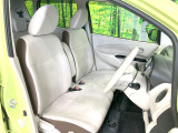 運転席シート廻りは使用感も少なく、良好な状態となっています。丁寧に使われていたことがよくわかりますね。