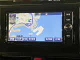 いまや必須装備「ナビゲーション」搭載!知らない場所に、スイスイッとドライブ。なんて便利な機能でしょうか?もう、これなしではハンドルを握れませんね!でも、運転中の操作は危険ですのでご注意ですね♪