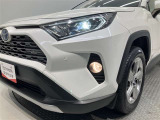 消費電力も少なく寿命も長いのがLEDの特徴。HIDのような点灯のタイムラグもなくパッと明るくなるのも特徴のひとつです。