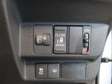 運転席からも操作できる左側パワースライドドア付きです。