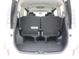 7人乗車時のラゲージスペースです。シートアレンジも出来て天井も高めなので多くのお荷物が積み込めそうですね!