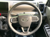 【ステアリングスイッチ】運転中、前方から目線をそらすことなく、オーディオ等の操作が可能な便利機能!安心&快適なドライブを演出してくれます♪