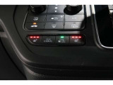 シートヒーター装備車両♪♪寒い冬はもちろん♪肌寒い春先・秋口まで活躍してくれるあると嬉しい装備です♪♪