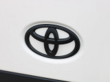 TOYOTAエンブレム艶無しブラックペイント済み!!