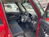 運転席周りです視界広々