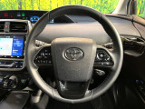 【純正革巻きステアリング】上質な革を使用することで、手にしっかり馴染みとても運転しやすいハンドルです♪