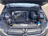 4気筒2気筒可変機能(ACT)付き直噴ターボのTSIエンジンを搭載。低速トルクが太く、スムースかつパワフルな加速が魅力です。