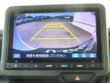 【バックカメラ装備済み】駐車の際の心強い味方!ガイドを見て確認しながら駐車できるので安全です。