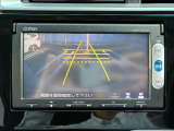 バックでの駐車が苦手な方や運転にあまり自信のない方でも後方の視界をしっかりサポート。安心して車庫入れが出来るバックカメラを装備しています!