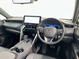 運転席まわりです。 各操作スイッチは使いやすい位置に配置されてます。