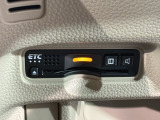 いまや快適なカーライフに欠かせないETCが付いています。