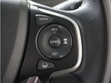 ◆アダプティブクルーズコントロール◆予め設定した車速内でクルマが自動的に加減速。前走車との適切な車間距離を維持しながら追従走行します。【LKAS】車線維持支援システムでステアリング操作を支援。