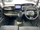 HONDA SENSING付き 衝突軽減ブレーキや車線はみだし抑制・アクセルブレーキ踏み間違え抑制などの安全快適装備も付いてます。