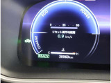 とっても見やすいメーターです。夜間時はラグジュアリーな気分にさせてくれる照明が魅力ですので、夜のドライブも楽しみになりますよ♪