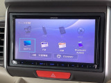 ナビ機能だけでなく、フルセグ、Bluetooth、DVDとCD再生などのオーディオ機能がついています!