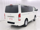 後ろから見ると車の印象も変わりますね♪