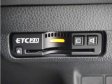 ◆ETC2.0装着◆進化したドライブ体験。料金収受システムだけだったETCが生まれ変わって、高速道路を賢く使うETC2.0に進化しました。多彩な情報サービスが便利で快適なドライブ体験を提供します。