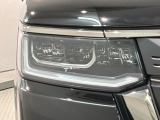 LEDヘッドライトは、点灯の瞬間から最大光量を発揮し、突然暗くなるトンネルなどでの安定感を高めます。