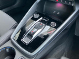 そのモデルの特性に合わせたトランスミッションを採用することにより、駆動力への伝達効率が高く、燃費性能にも大きく寄与しています。詳しくは0078-6002-900146中古車スタッフまで