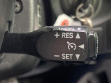 【クルーズコントロール】高速道路もラクラク走行。アクセルを離しても一定速度で走行ができ、長距離運転時の負担を軽減!加速・減速も簡単なスイッチ操作で調整できます。