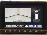 【バックカメラ】運転が苦手な方も車庫入れラクラクです!ギアをリバースに入れれば自動的に切り換わりますので、面倒な操作は不要です♪狭い駐車場もお車を傷つけず安心ですね!