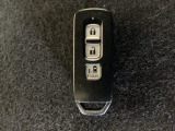 スマートキー付きですからドアロックの開閉およびエンジンスタートが楽々です。電動スライドドアの開け閉めもボタンで操作できます。