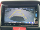 【バックモニター】奥までしっかり確認することができるバックモニター付です!ご自宅の駐車場はもちろん、スーパーやコンビニの狭い駐車場も安心ですよ!