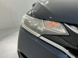 LEDヘッドライトは、点灯の瞬間から最大光量を発揮し、突然暗くなるトンネルなどでの安定感を高めます。