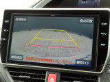 バックガイドモニターで、後方を確認しながら安心して駐車することができます。運転初心者も熟練者も必須の機能ですよ!