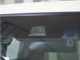運転する人も、そうでない人も、家族みんなが安心して、自由にお出かけできる生活をサポートする先進機能。