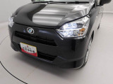 愛知ダイハツのお店では、ダイハツ車を知り尽くしたプロフェッショナルなサービススタッフが、専用の診断機器を使って各システムを点検しております。