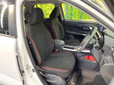 運転席シート廻りは使用感も少なく、良好な状態となっています。前オーナー様が丁寧に使っていたことがよくわかりますね。