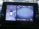【アラウンドビューモニター】空から見下ろした映像がナビ画面にて確認可能です。駐車もラクラクですよ♪