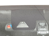 【トヨタセーフティセンス】走行中に前方の車両等を認識し、衝突しそうな時は警報とブレーキで衝突回避と被害軽減をアシスト。より安全にドライブをお楽しみいただけます。
