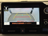 バックモニターで、後方を確認しながら安心して駐車することができます。運転初心者も熟練者も必須の機能ですよ!