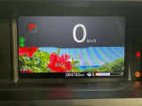 視認性の高いメーター回り。いろいろな情報も表示されます。