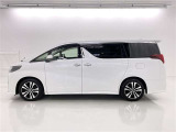 色は人気のホワイトパールクリスタルシャインです。