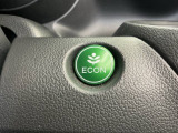 エンジンやエアコンなどを協調制御し燃費の向上に有効なECONスイッチ付きです!