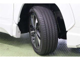 タイヤサイズ 225/50R18。