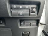 運転席回りのスイッチ類です。