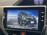 【純正10型ナビ】人気の純正ナビを装備。オーディオ機能も充実しており、Bluetooth接続すればお持ちのスマホやMP3プレイヤーの音楽を再生可能!毎日の運転がさらに楽しくなります!!