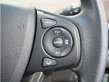 ◆アダプティブクルーズコントロール◆予め設定した車速内でクルマが自動的に加減速。前走車との適切な車間距離を維持しながら追従走行します。【LKAS】車線維持支援システムでステアリング操作を支援。