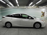 納車前に自社整備工場で点検整備を実施。納車から1年間の全国トヨタロングラン保証付きですので、ご安心してお乗りいただけます!