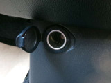 ソケット付き車です。スマホの充電等に役立ちます。
