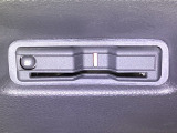 【ETC車載器】カードを挿すだけでゲートをスルー。利用には車両情報を登録する「セットアップ」が別途必要です。