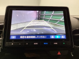 バックモニター付きで、車庫入れやバック時の後方確認をサポート。