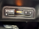 ETC車載器のお写真です。高速道路など、有料道路を通過する際には大変便利な装備ですね♪
