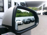 車線変更の注意表示も装備しておりますので安心してドライビングを楽しむことができます!