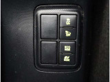 VSC(Vehicle Stability Control)付です。 横滑りを防止する装置です。 万が一の時に作動する、安全のための装置です。